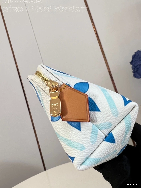 Louis Cosmétique Pochette Vuitton PM 0815